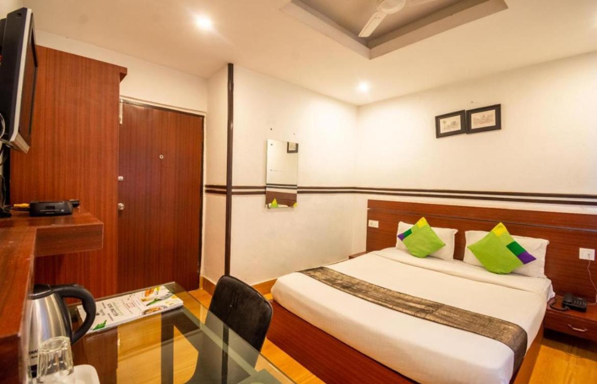 Hostel The Backpackers Best Location - In House Parking