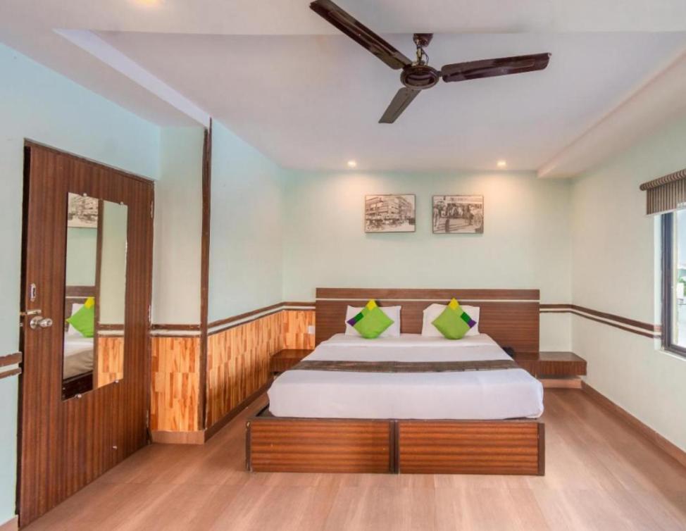 Hostel The Backpackers Best Location - In House Parking *